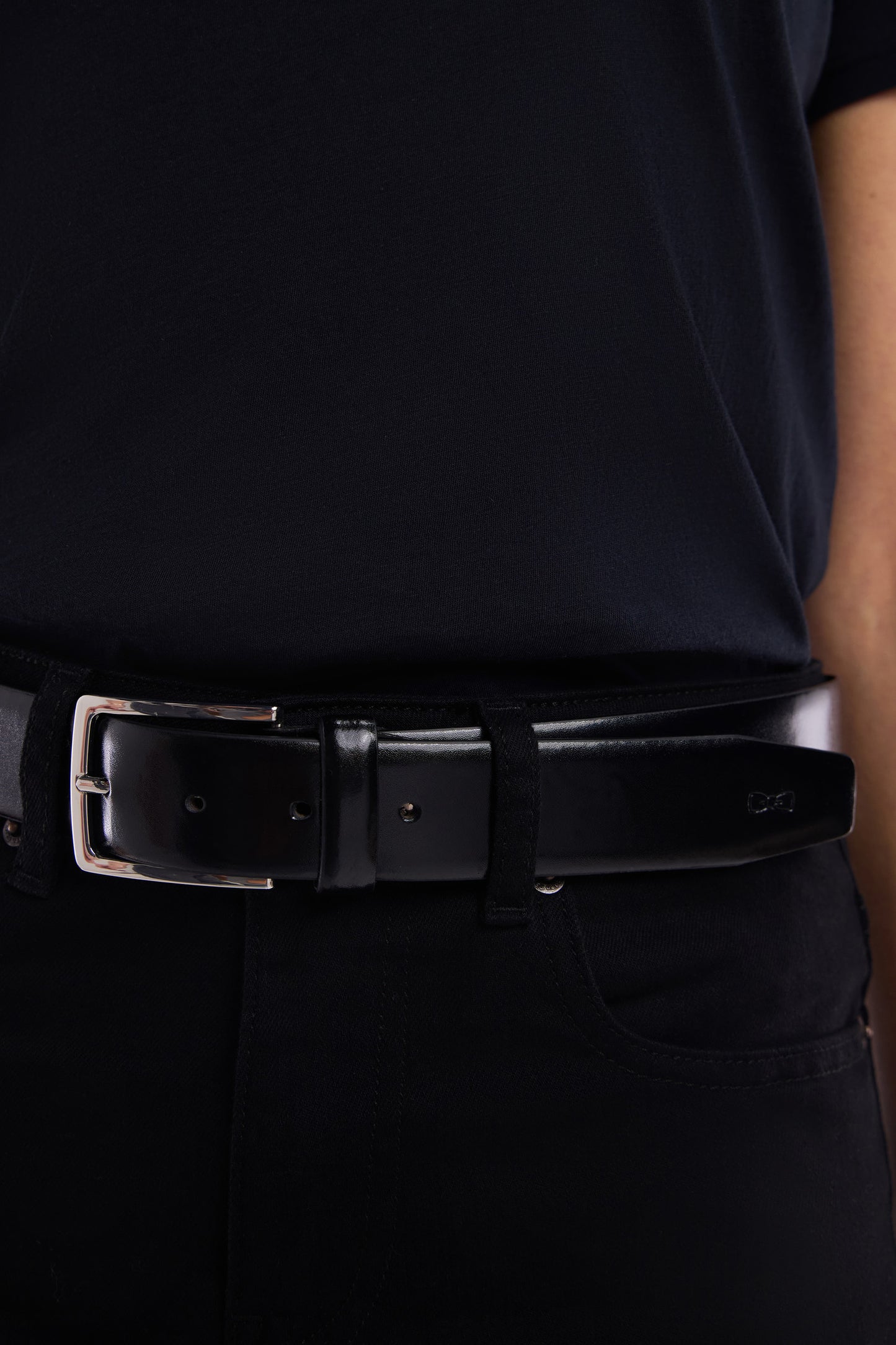 Black smooth leather belt