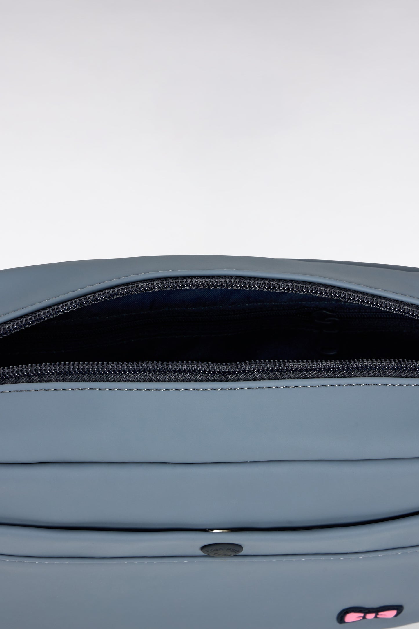Camera bag in plain grey rubber