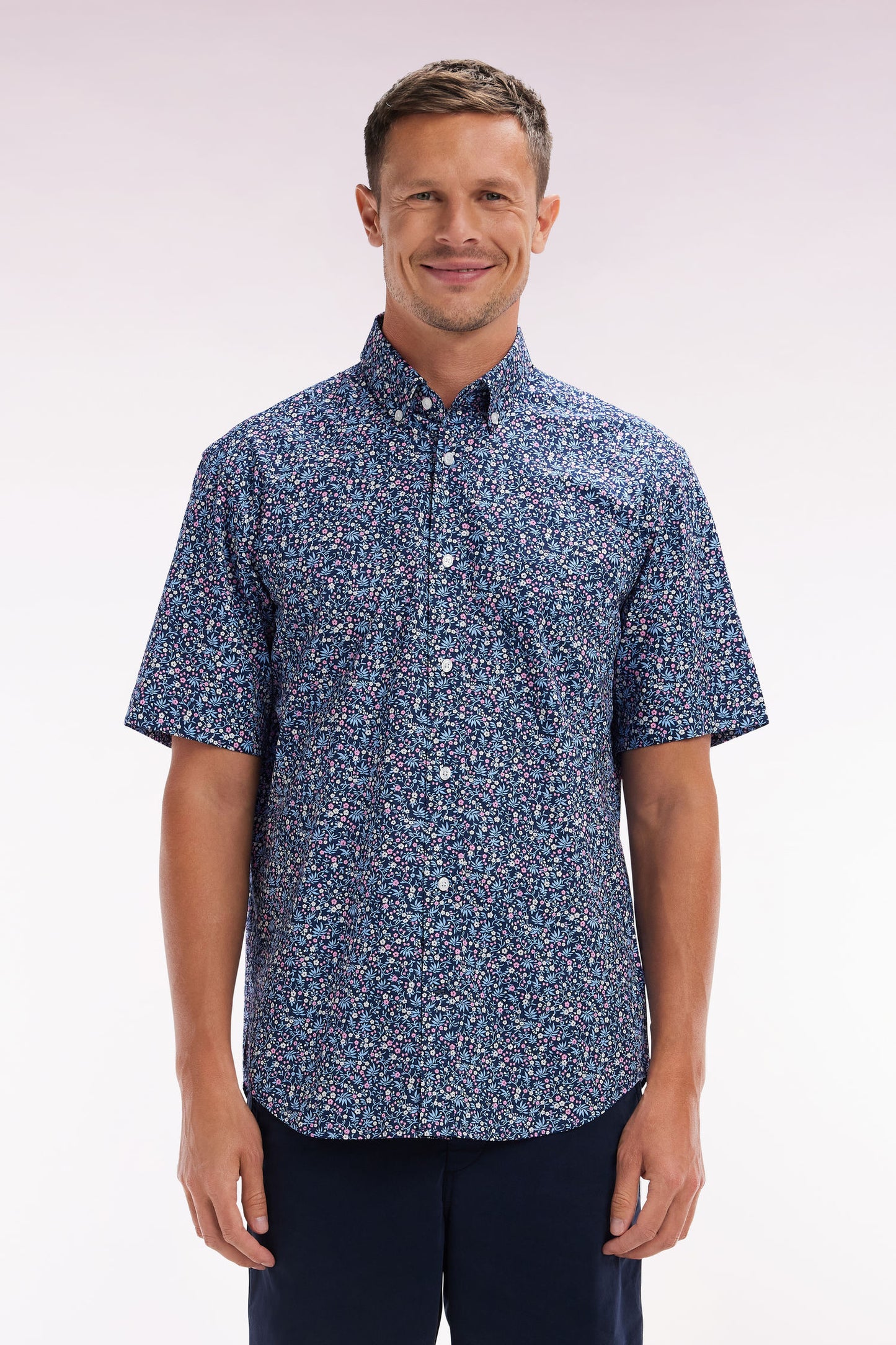 Straight short-sleeved navy shirt in cotton micro flowers print