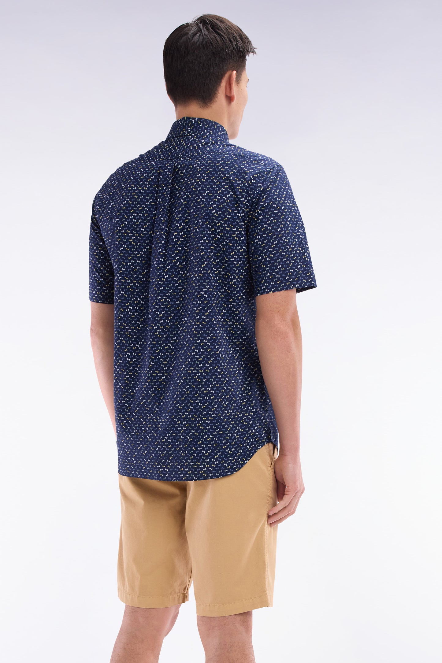 Straight short-sleeved dark grey shirt in cotton poplin with multicolored bow tie print