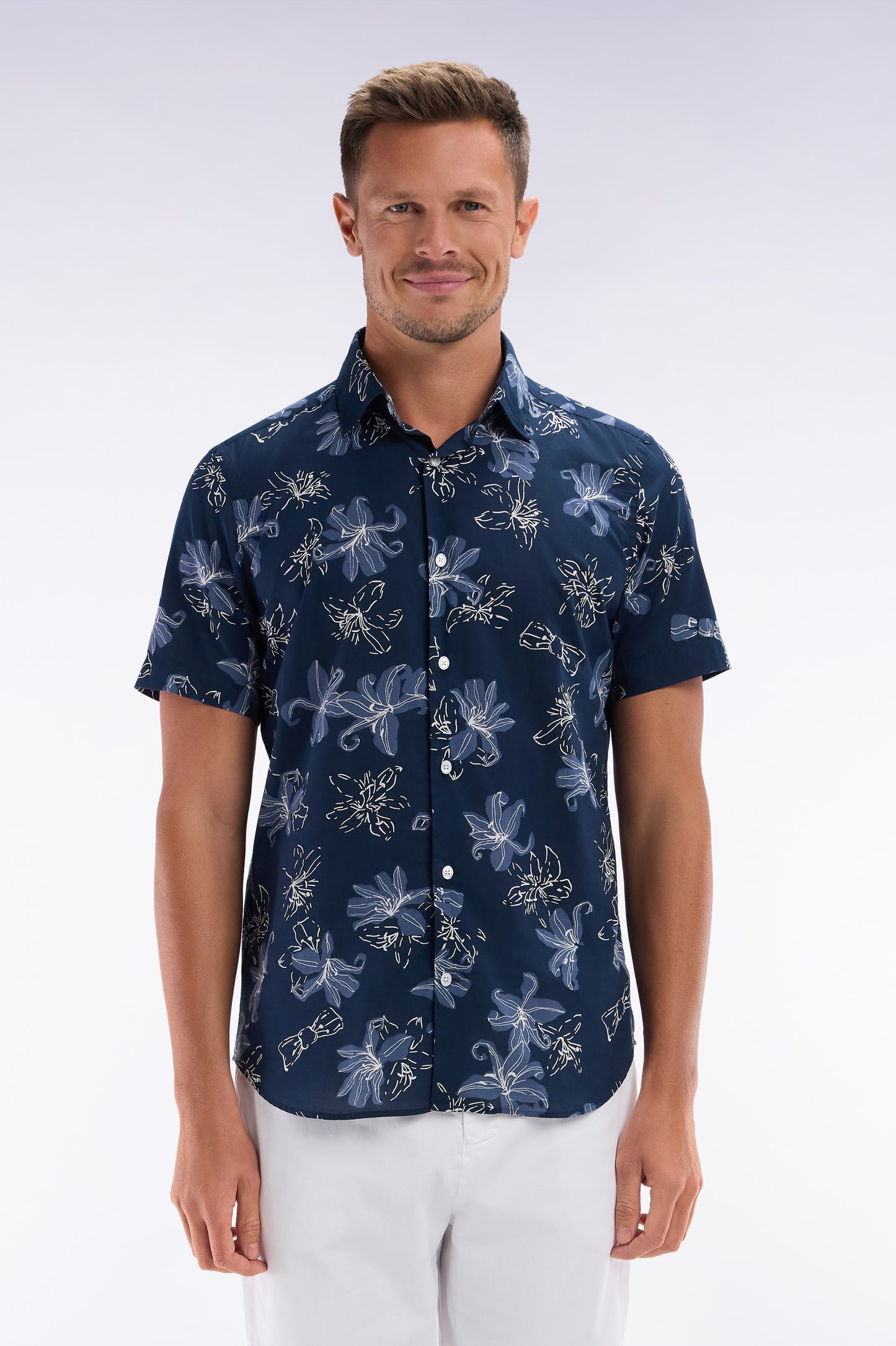 Slim-fit short-sleeved navy cotton shirt with floral print