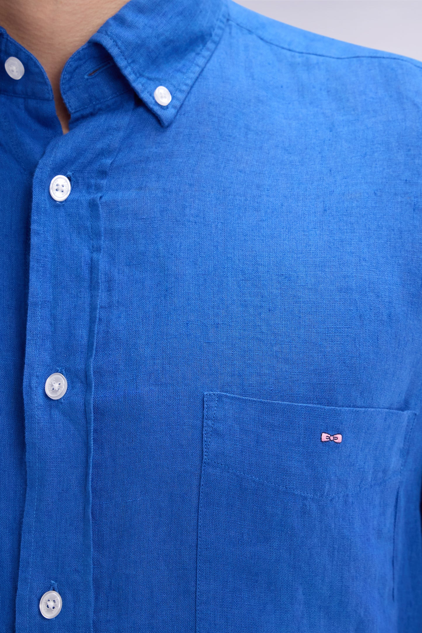 Straight-fit blue linen shirt