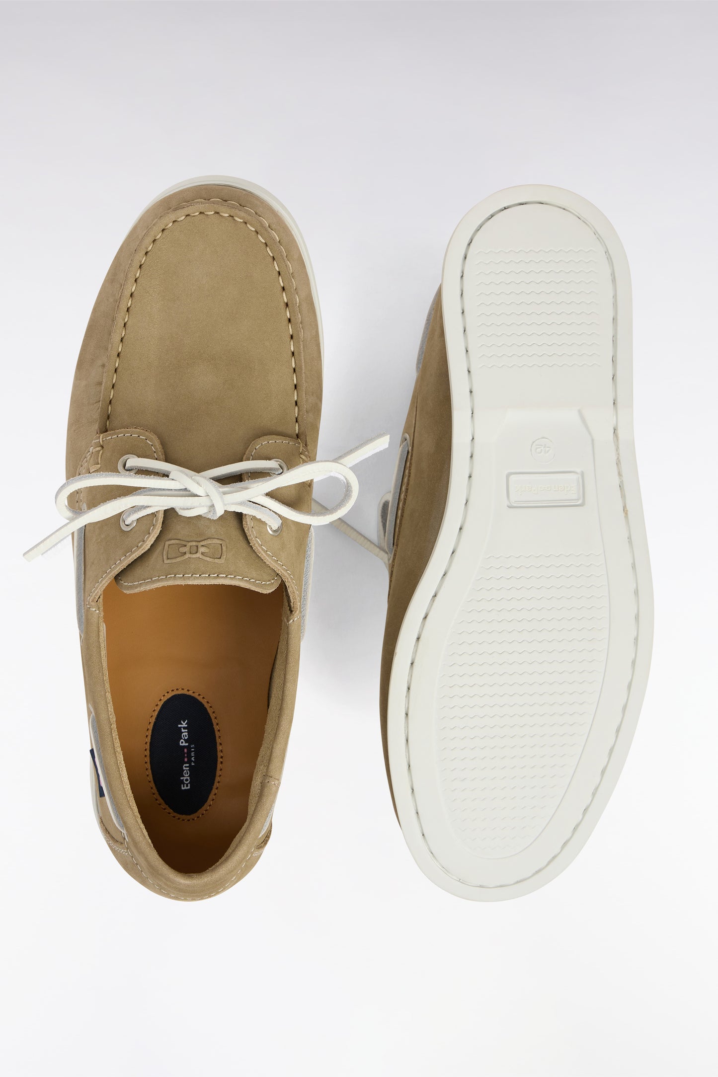 Mocassins bateau en cuir suédé camel