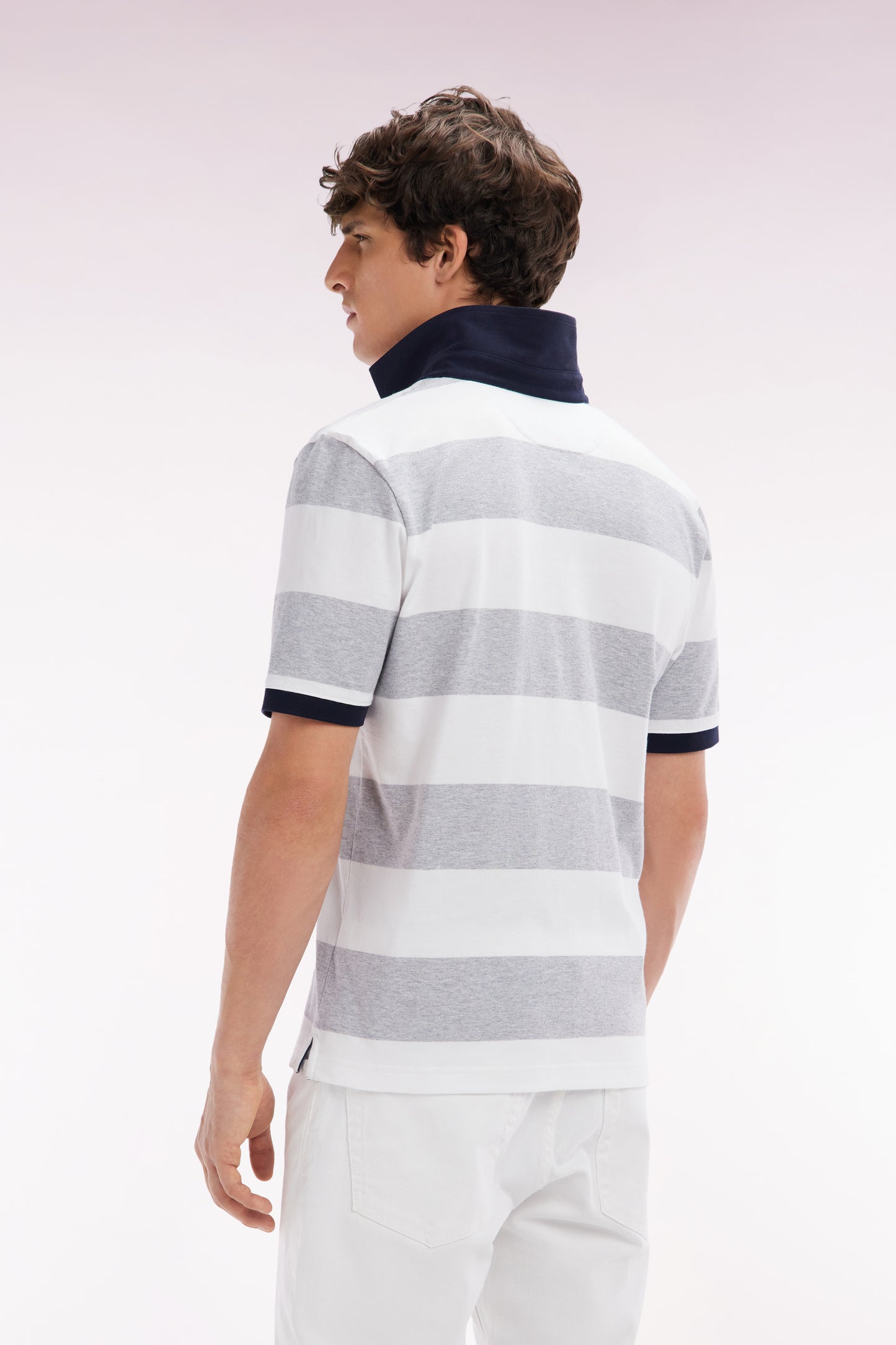 Short-sleeved jersey in grey and white ringed Pima cotton, straight cut
