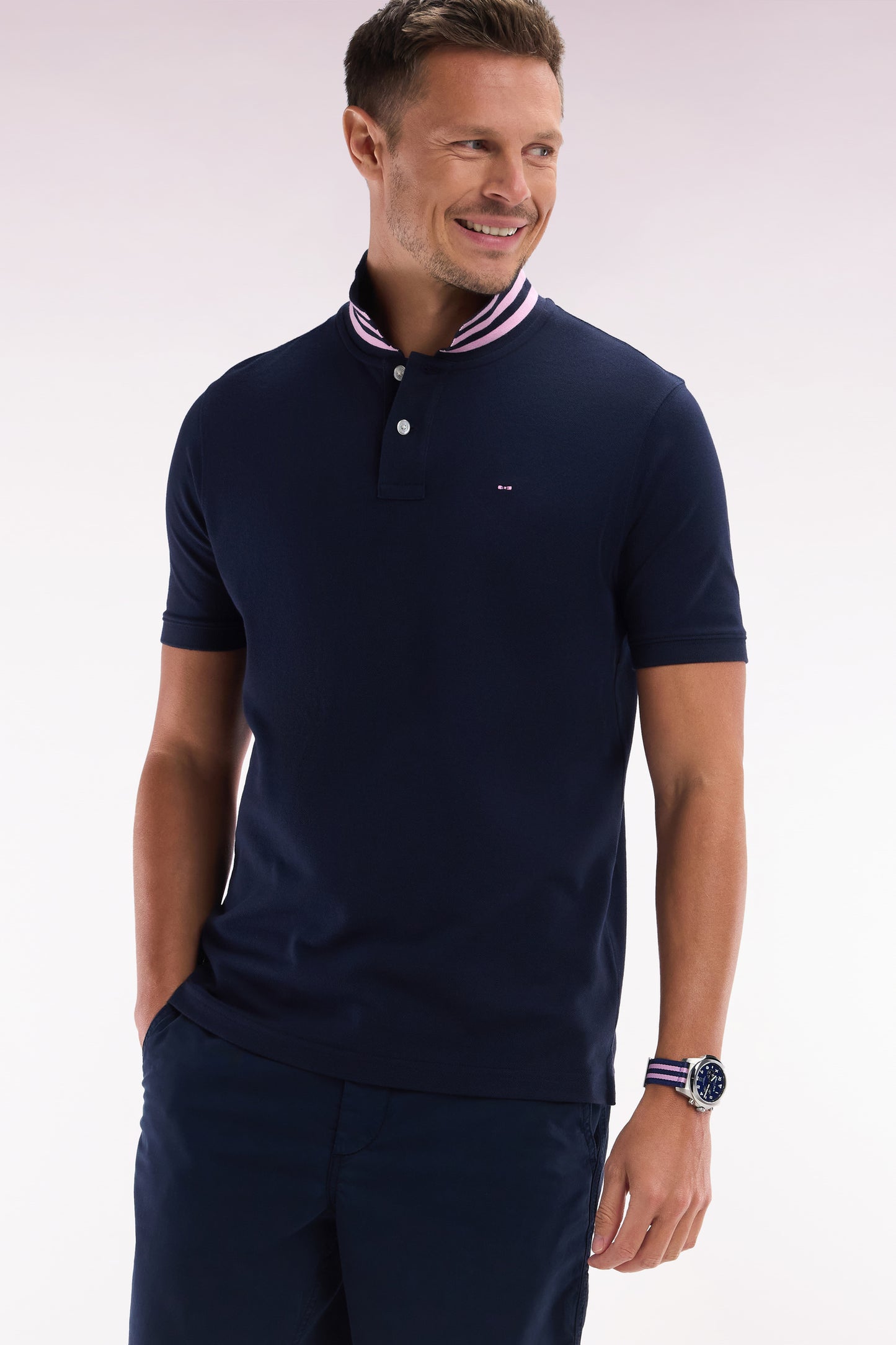 Straight-cut short-sleeved polo shirt in navy blue Pima cotton piqué with striped under collar