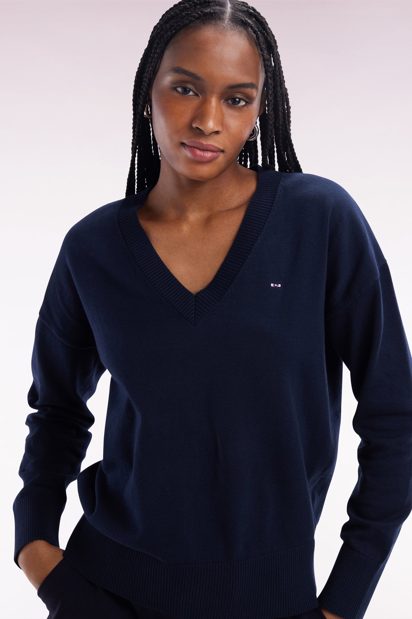 Relaxed-fit navy cotton V-neck jumper