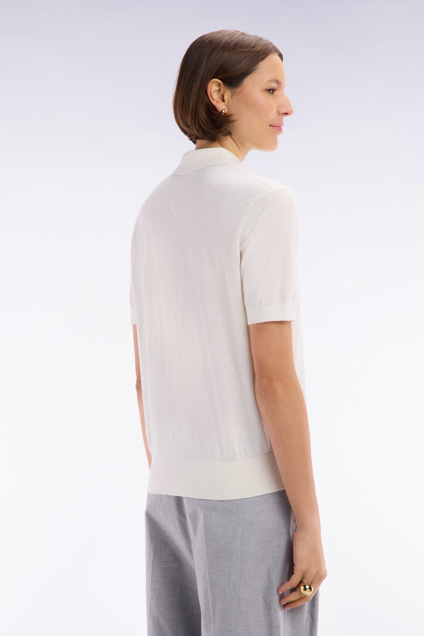 Straight-fit short-sleeved ecru jumper with polo collar