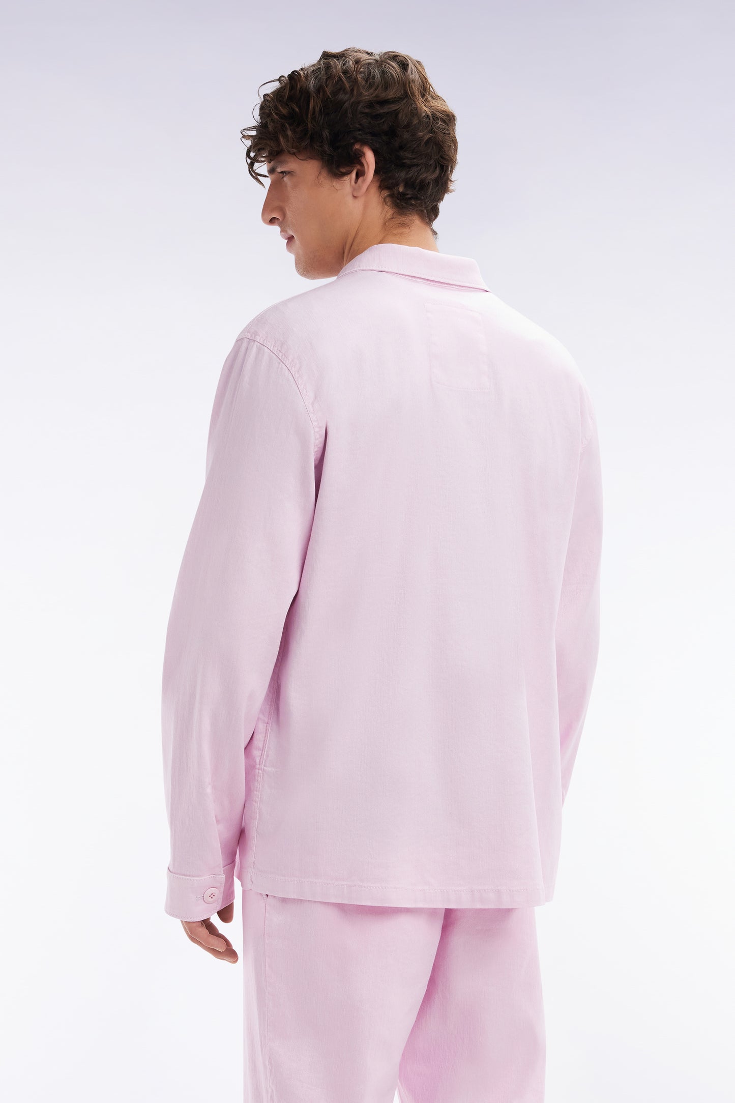 Overshirt with patch pockets in pink stretch linen and cotton