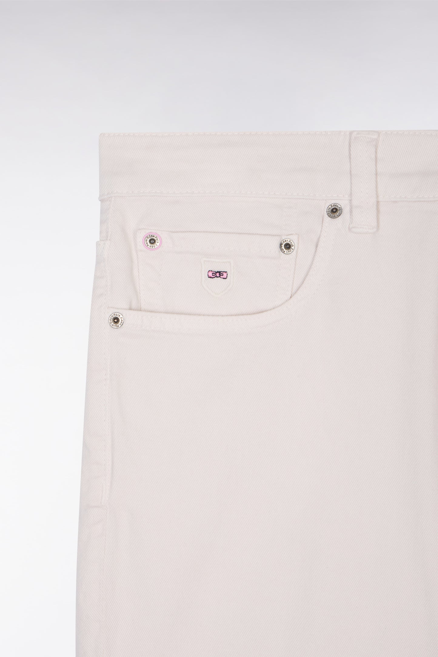 Ecru stretch denim Bermuda shorts