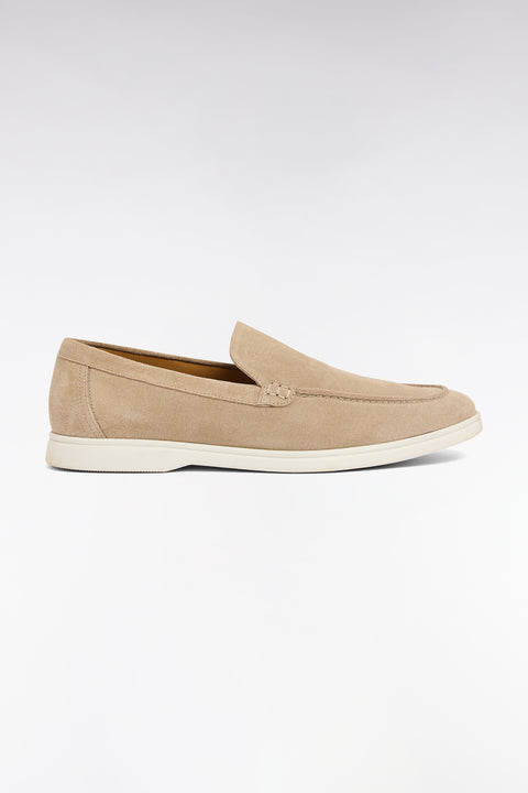 Mocassins en croûte de cuir suédé beige - Image 1