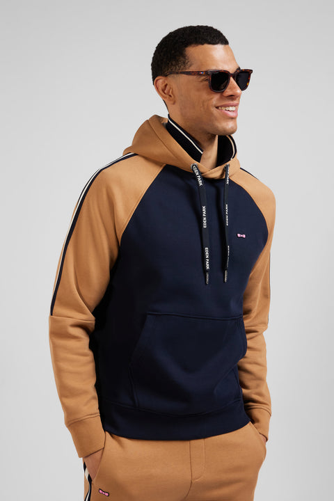 Relaxed navy blue and camel fleece hoodie with branded drawstrings - Image 3