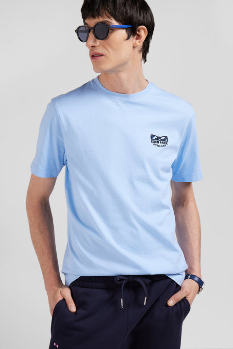 Regular sky blue short-sleeved cotton T-shirt with tie patchwork emblem - Image 3