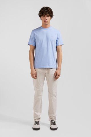 Regular sky blue short-sleeved cotton T-shirt with back patch