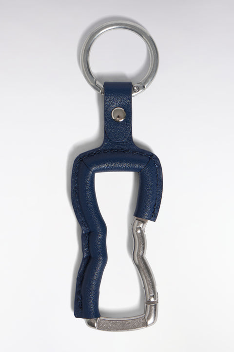 Bow tie keyring in navy leather and silver-plated metal - Image 2