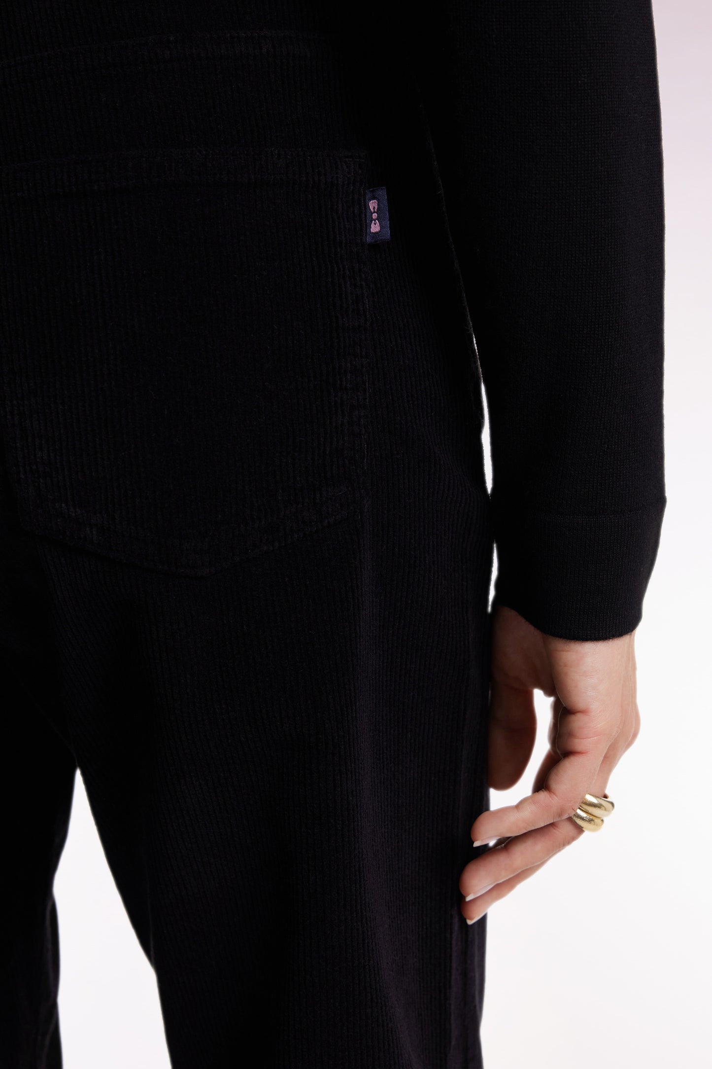 Pantalon 5 poches en velours côtelé noir