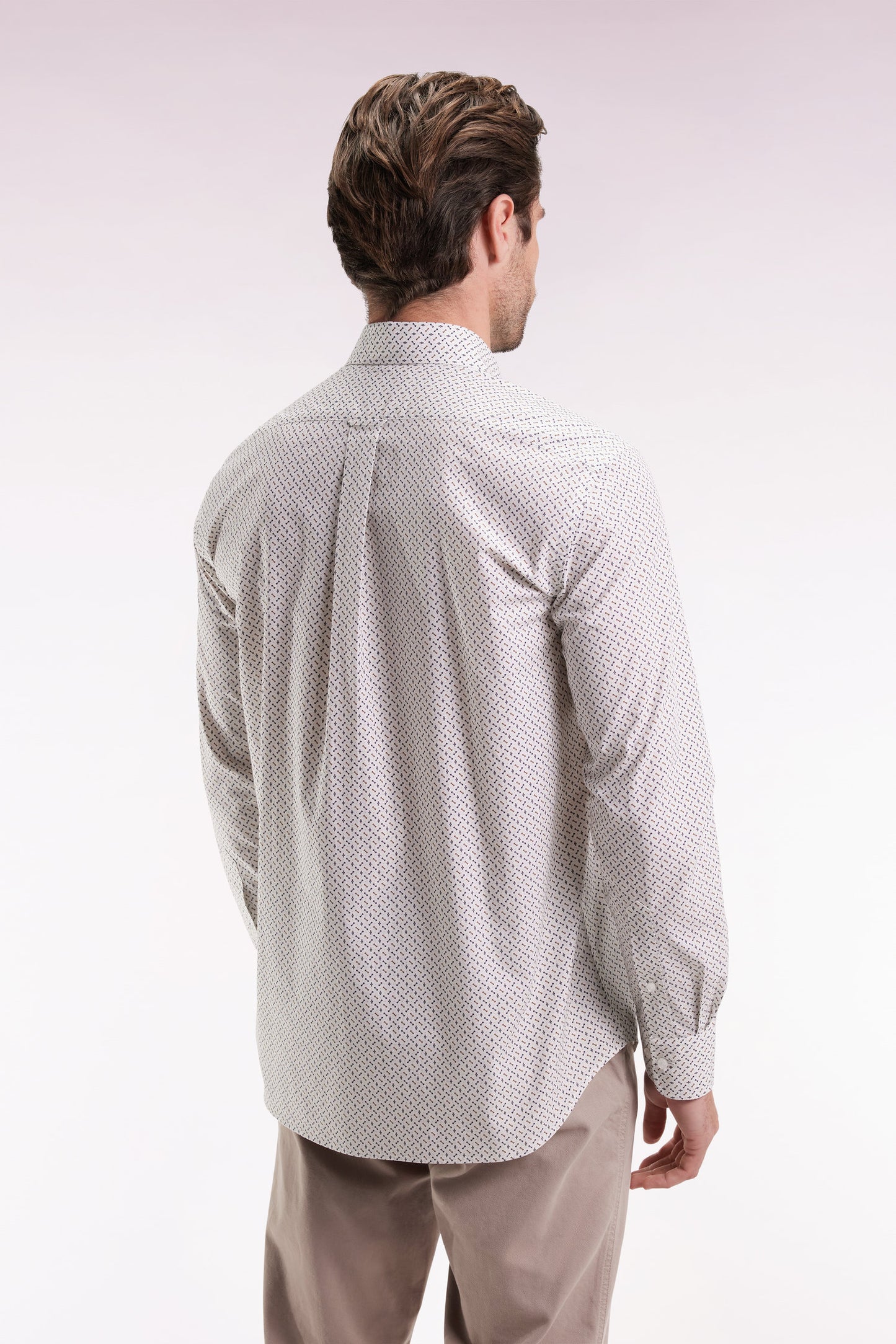 White cotton shirt with micropatterned bow tie, straight cut