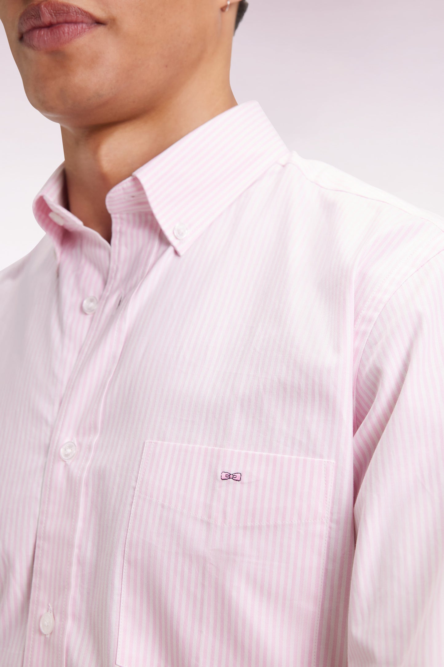Chemise rayée en coton rose coupe droite