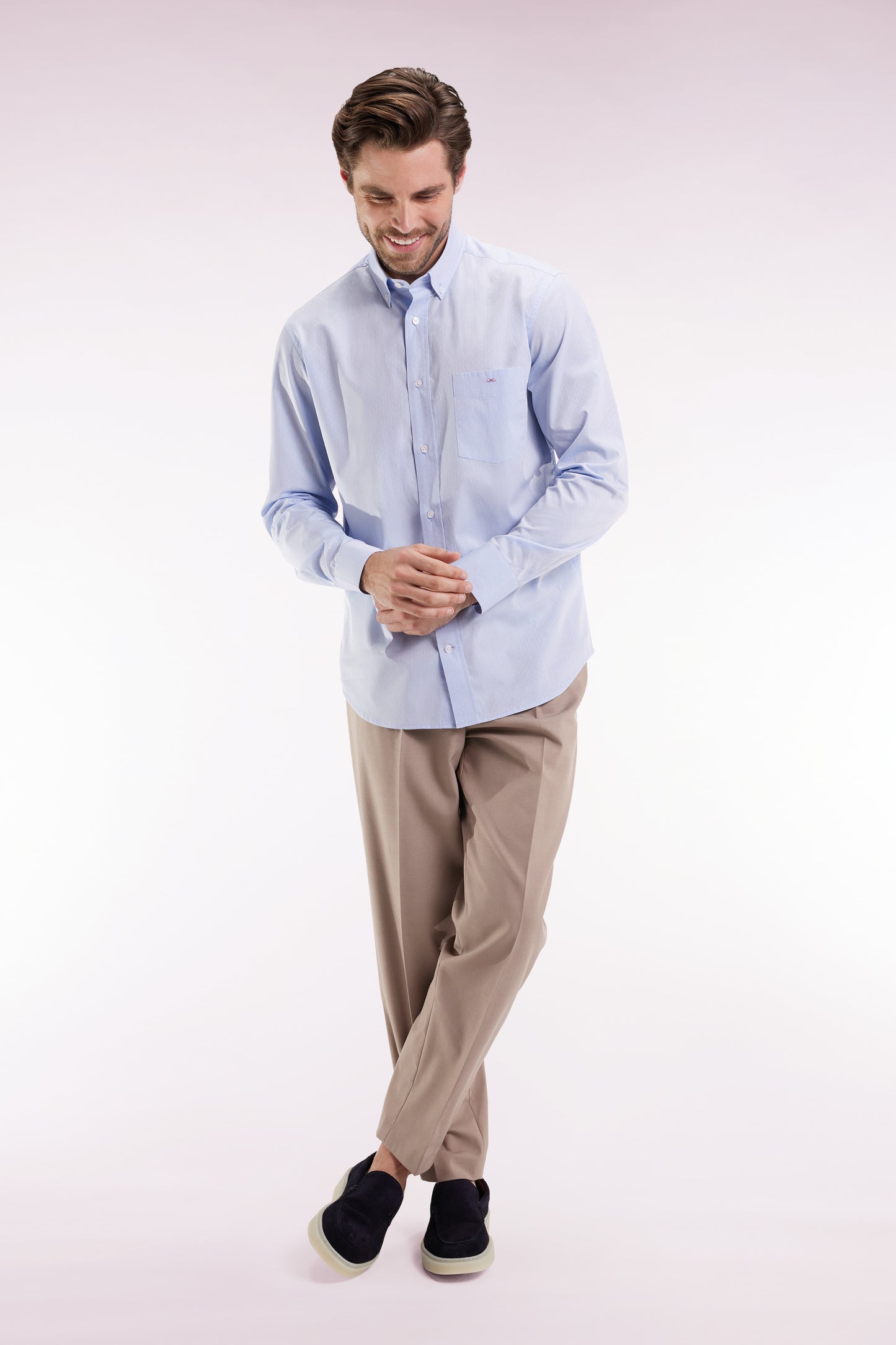 Chemise en coton ciel à micro-motifs jacquard coupe droite