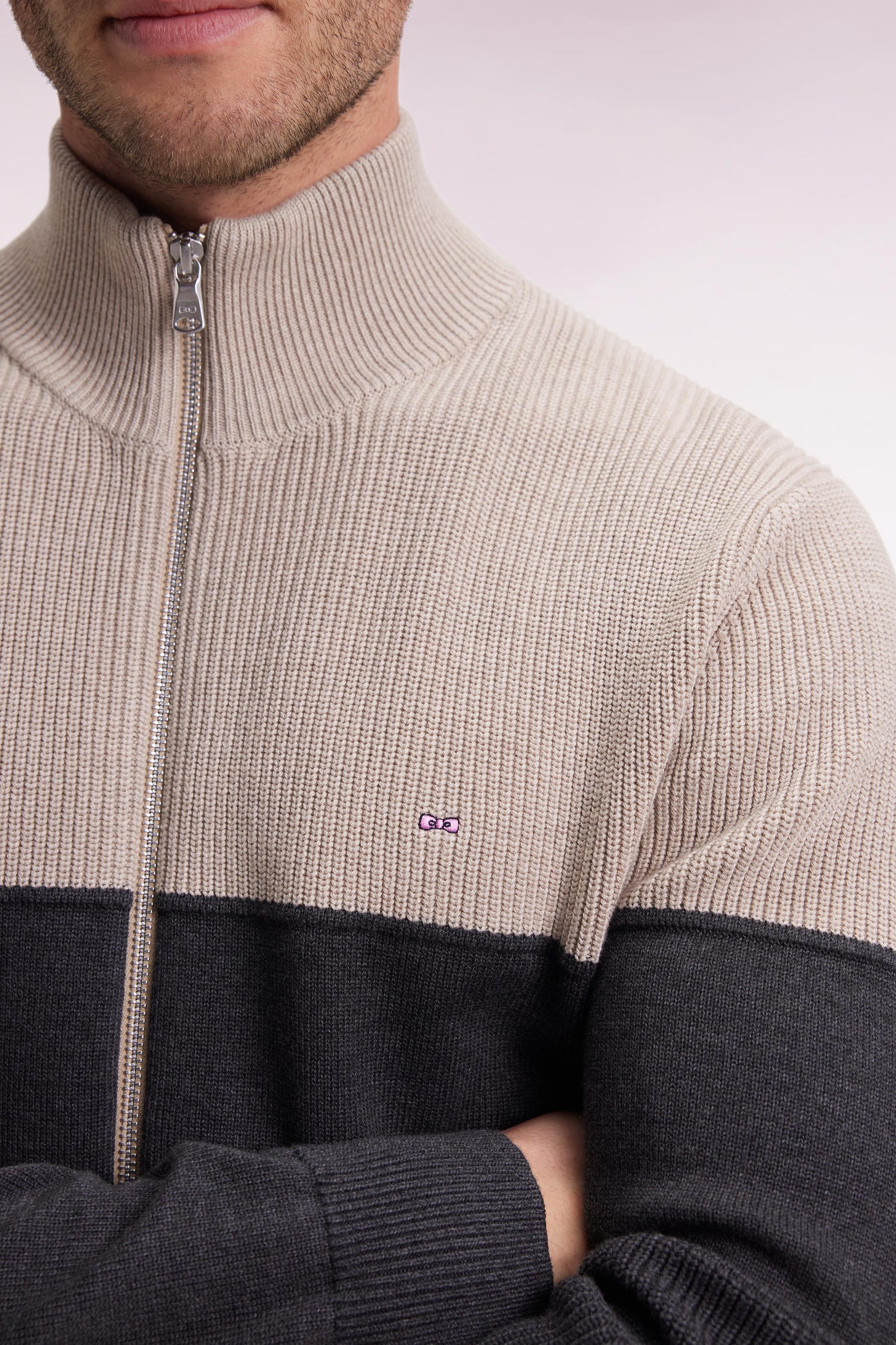 Zipped cardigan in two-tone beige and grey cotton, straight cut
