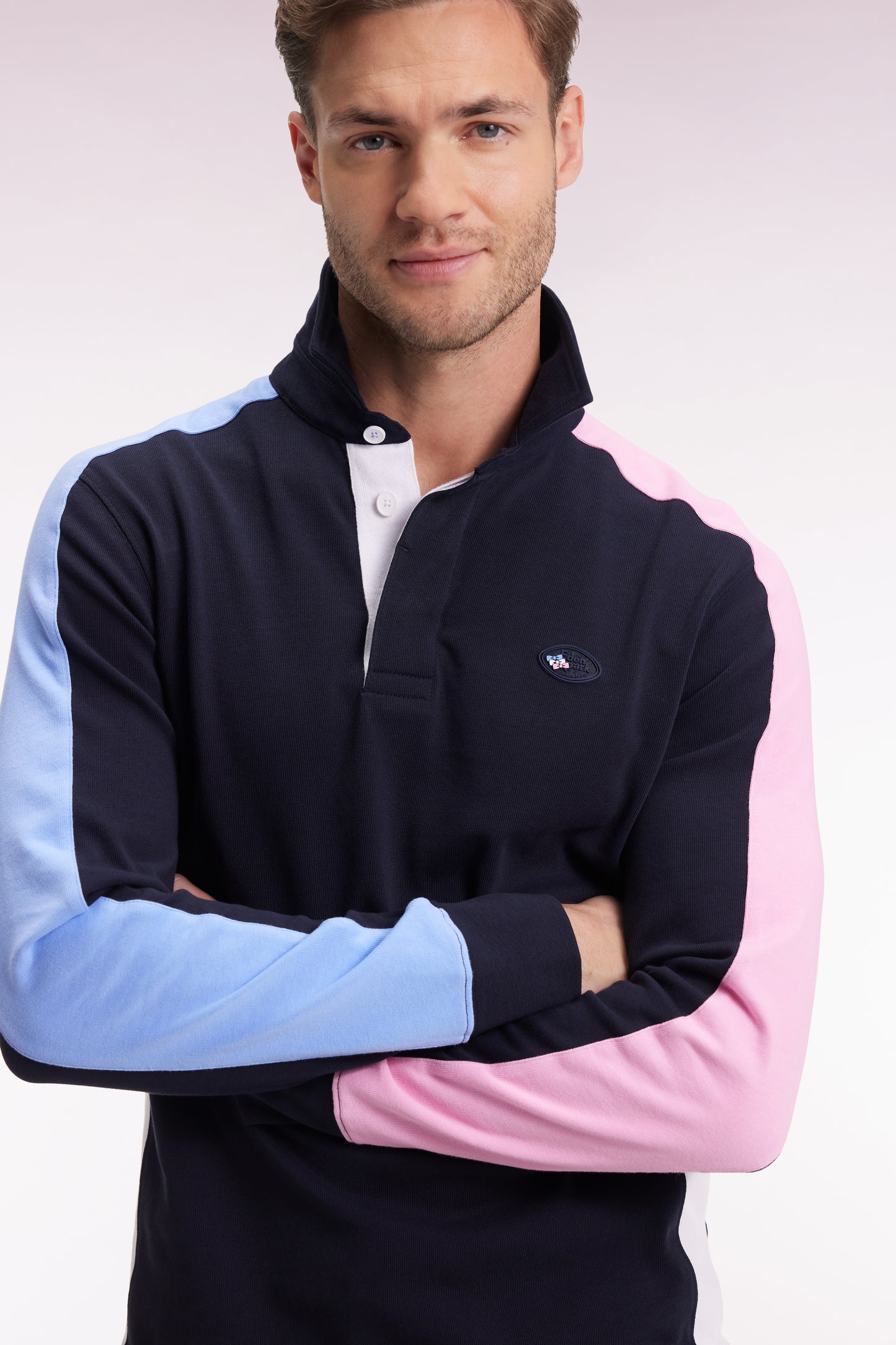 Long-sleeved jersey in thick cotton jersey with contrasting sleeves, straight cut