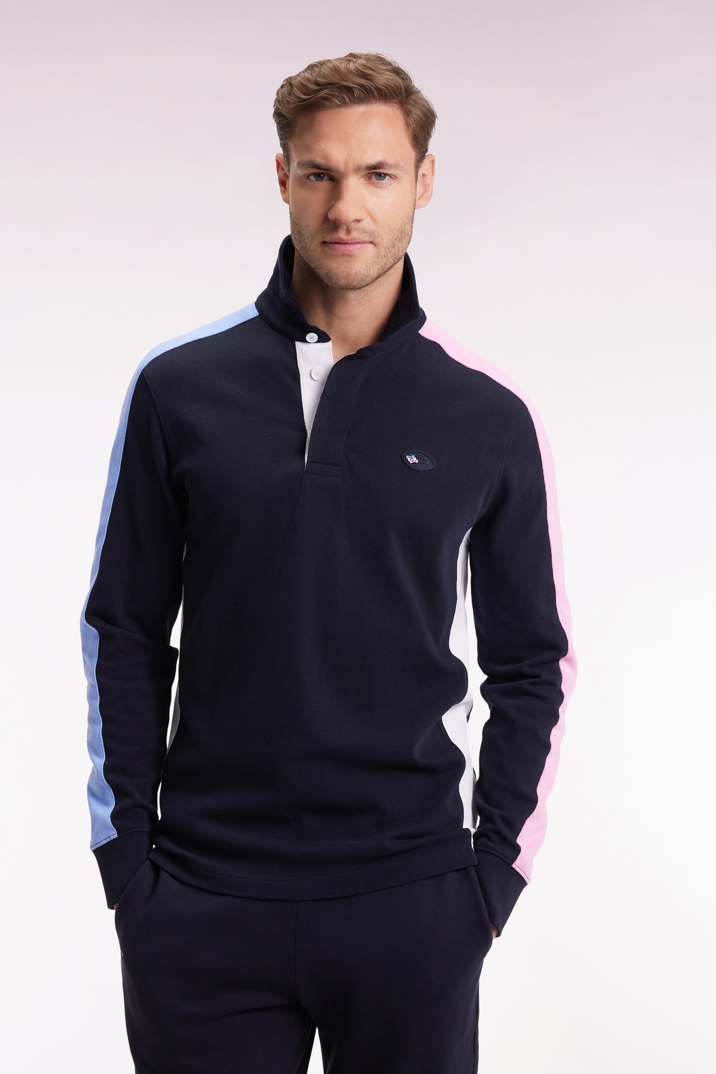 Long-sleeved jersey in thick cotton jersey with contrasting sleeves, straight cut
