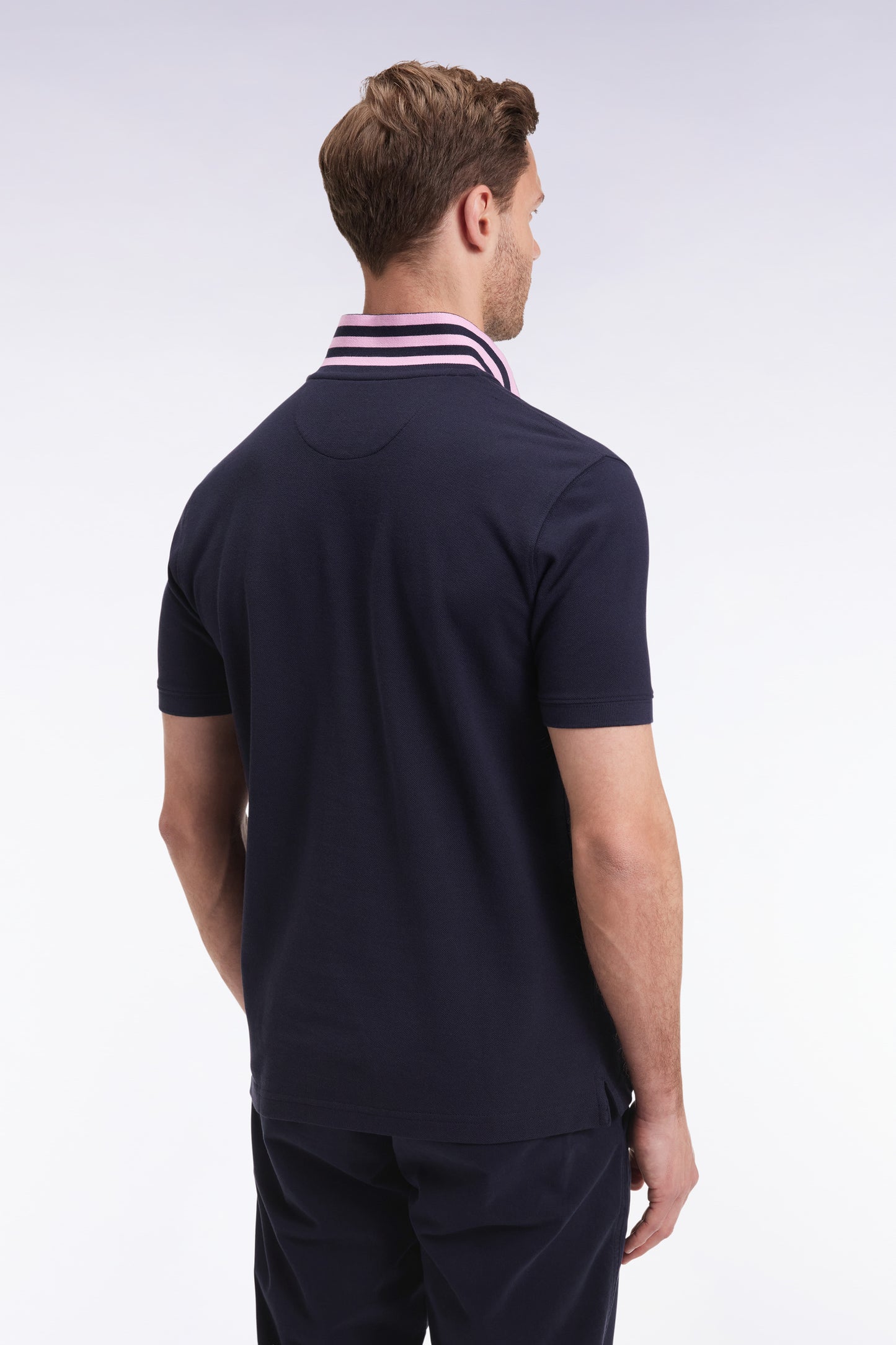 Polo manches courtes en coton Pima marine sous-col rayé coupe droite