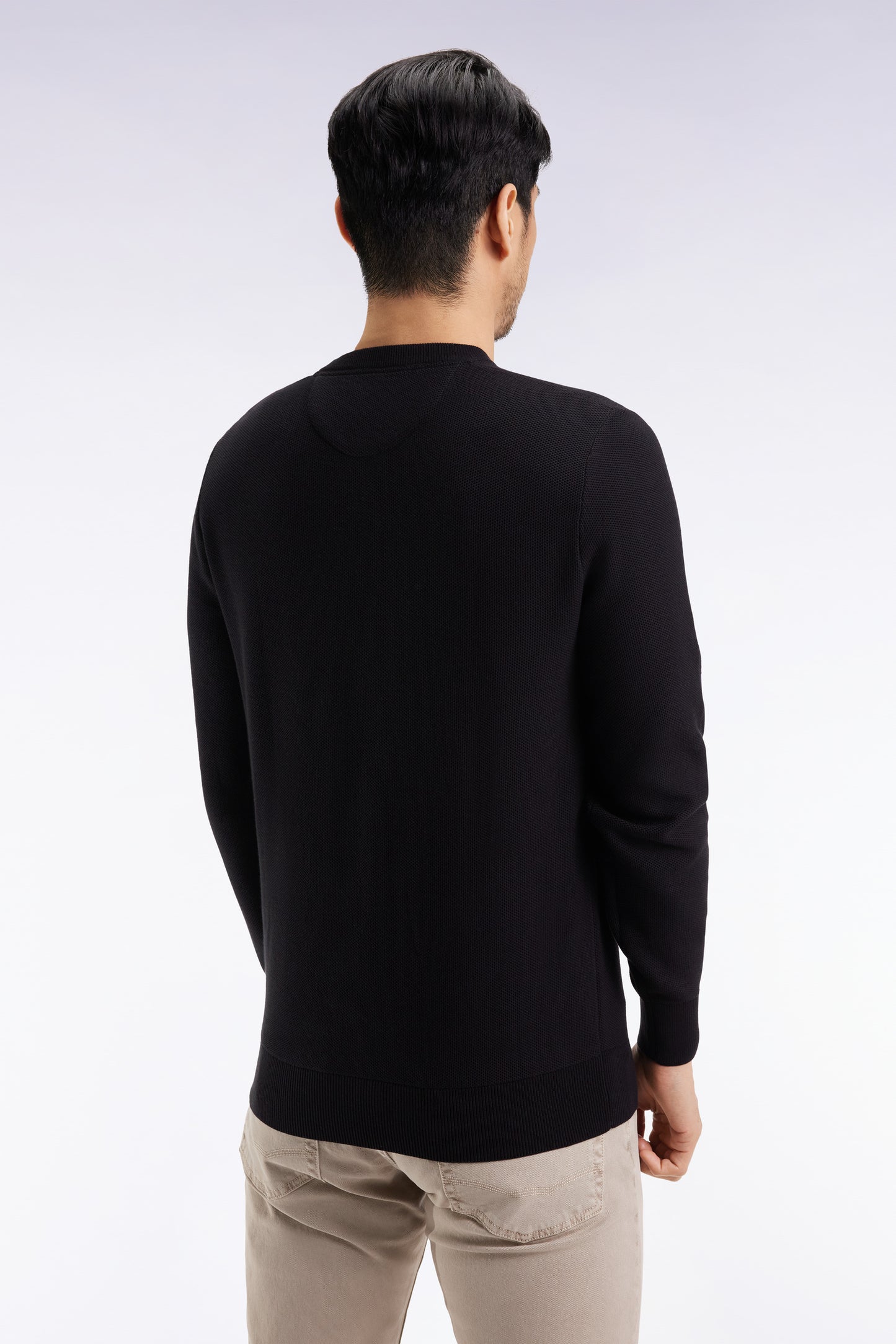 Round-neck sweater in black honeycomb cotton