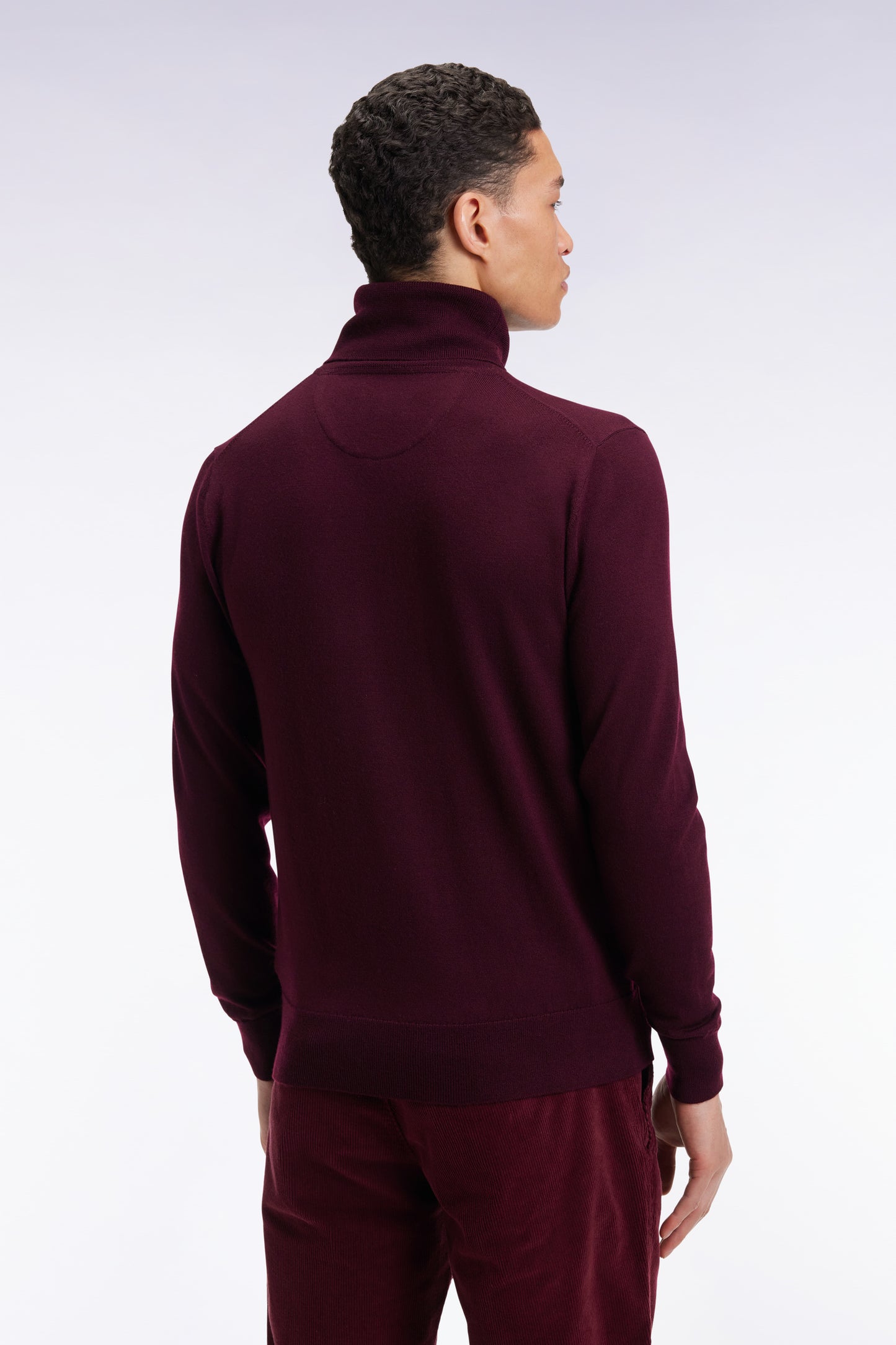 Turtleneck sweater in burgundy merino wool