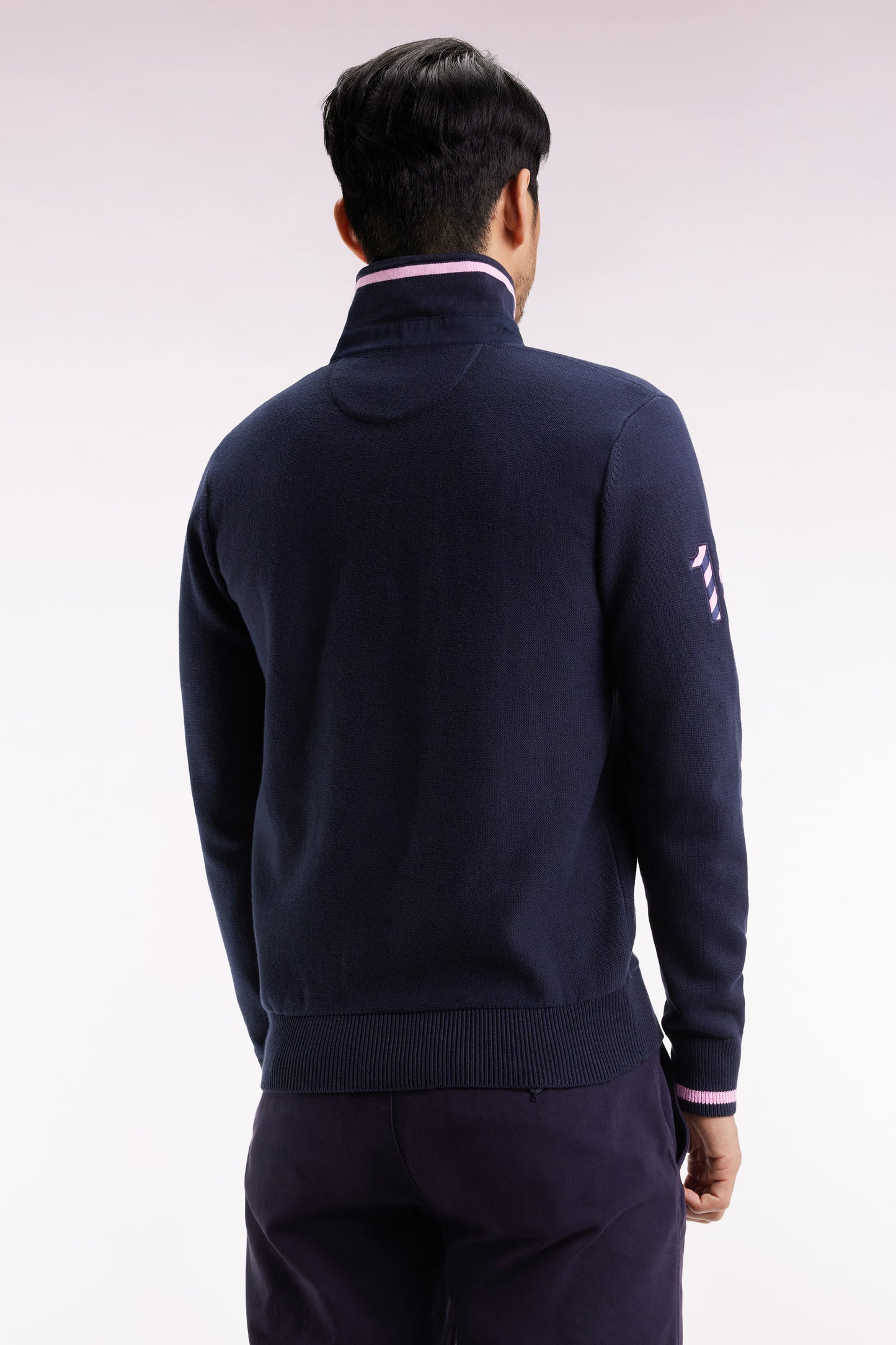 Pull col maillot en coton marine broderie 10