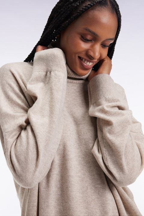 Pull à col roulé en laine et cachemire beige coupe Relaxed - Image 3