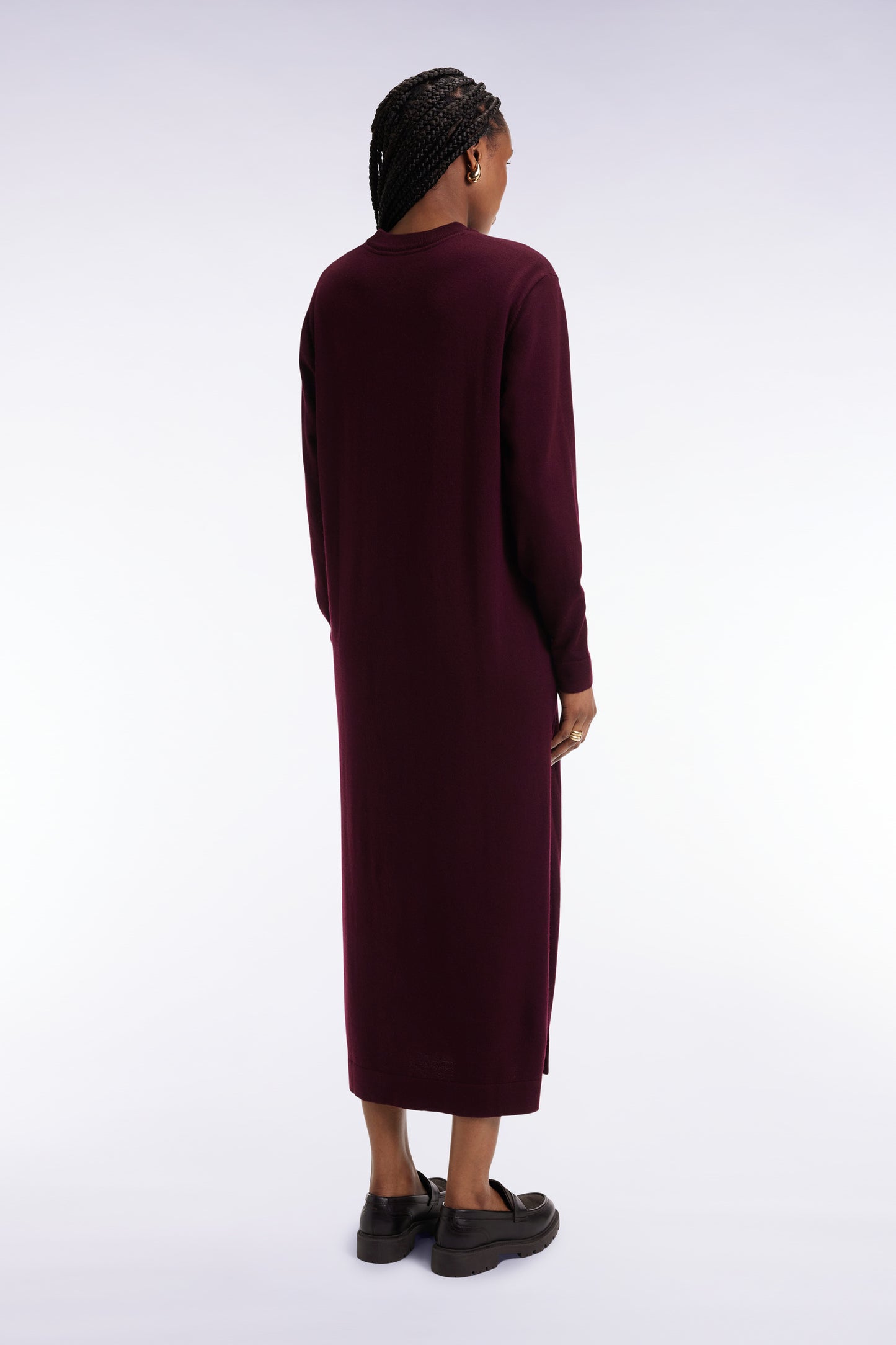 Round-neck dress in burgundy merino wool