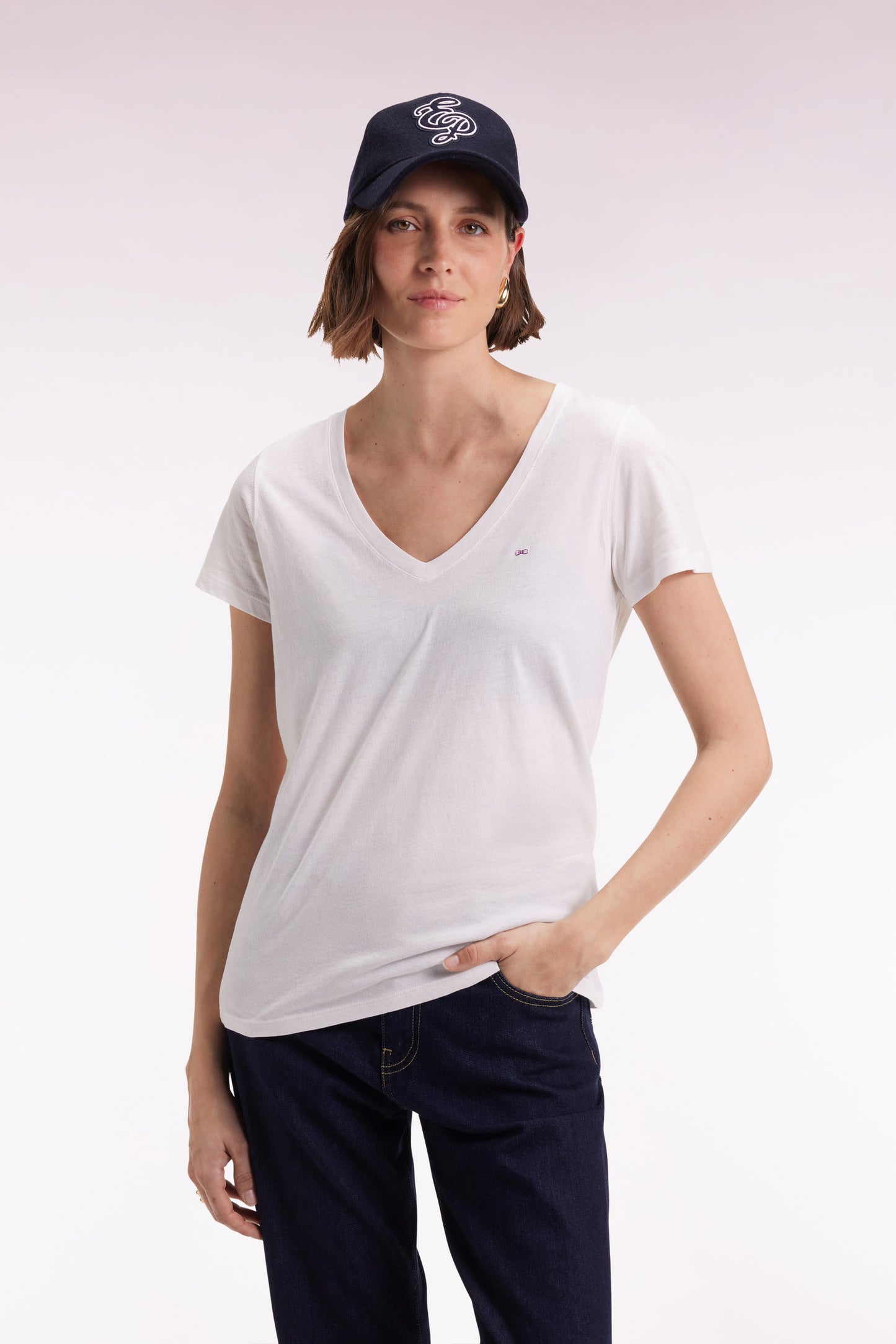 Short-sleeved V-neck T-shirt in white Pima cotton