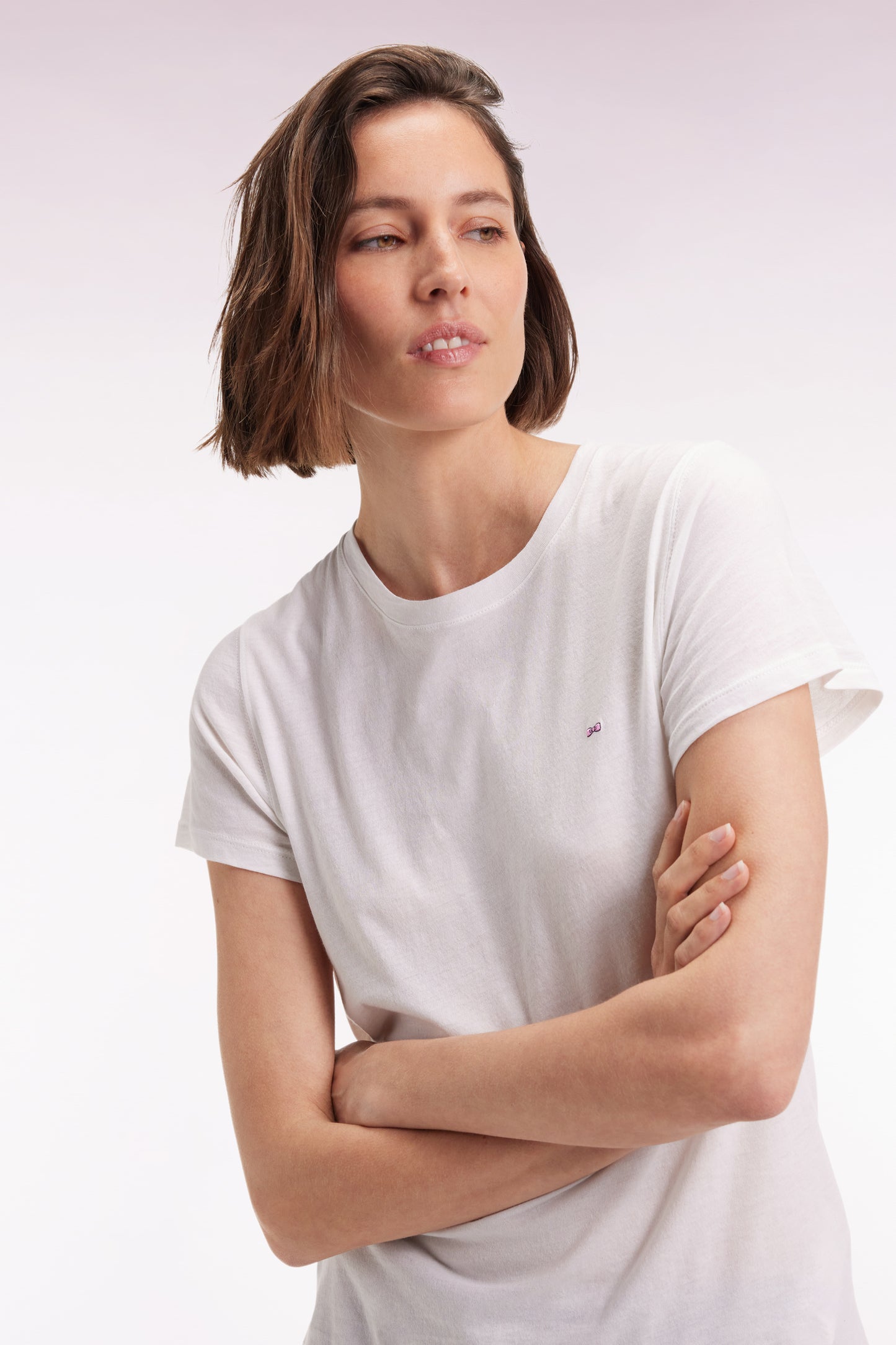 Short-sleeved T-shirt in white Pima cotton with round collar