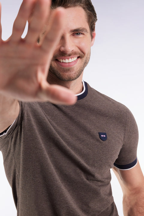 Short-sleeved T-shirt in brown stretch cotton, slim fit - Image 1