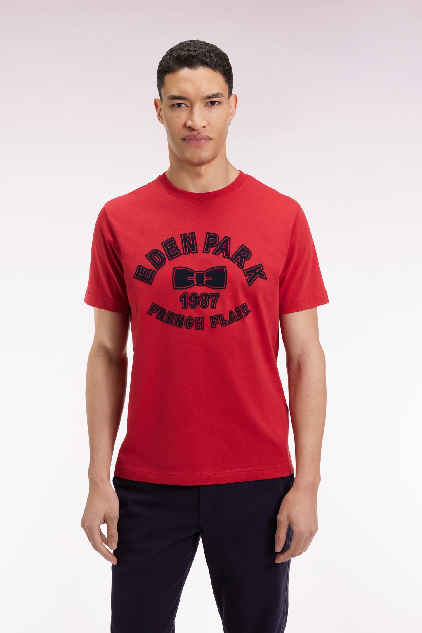 Short-sleeved T-shirt in red cotton with velvet-effect print