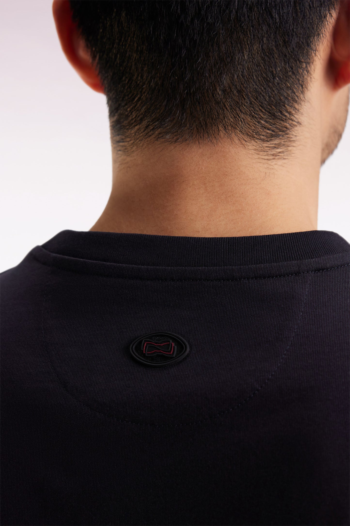 Short-sleeved T-shirt in black cotton with velvet-effect print