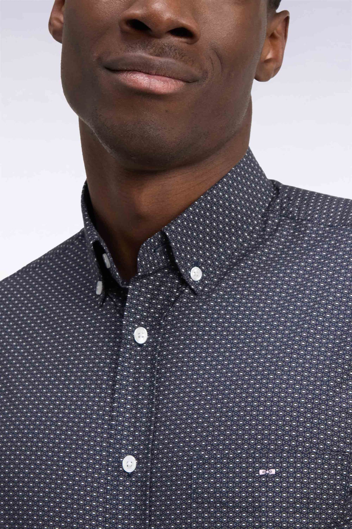 Straight-cut khaki micro-patterned cotton shirt