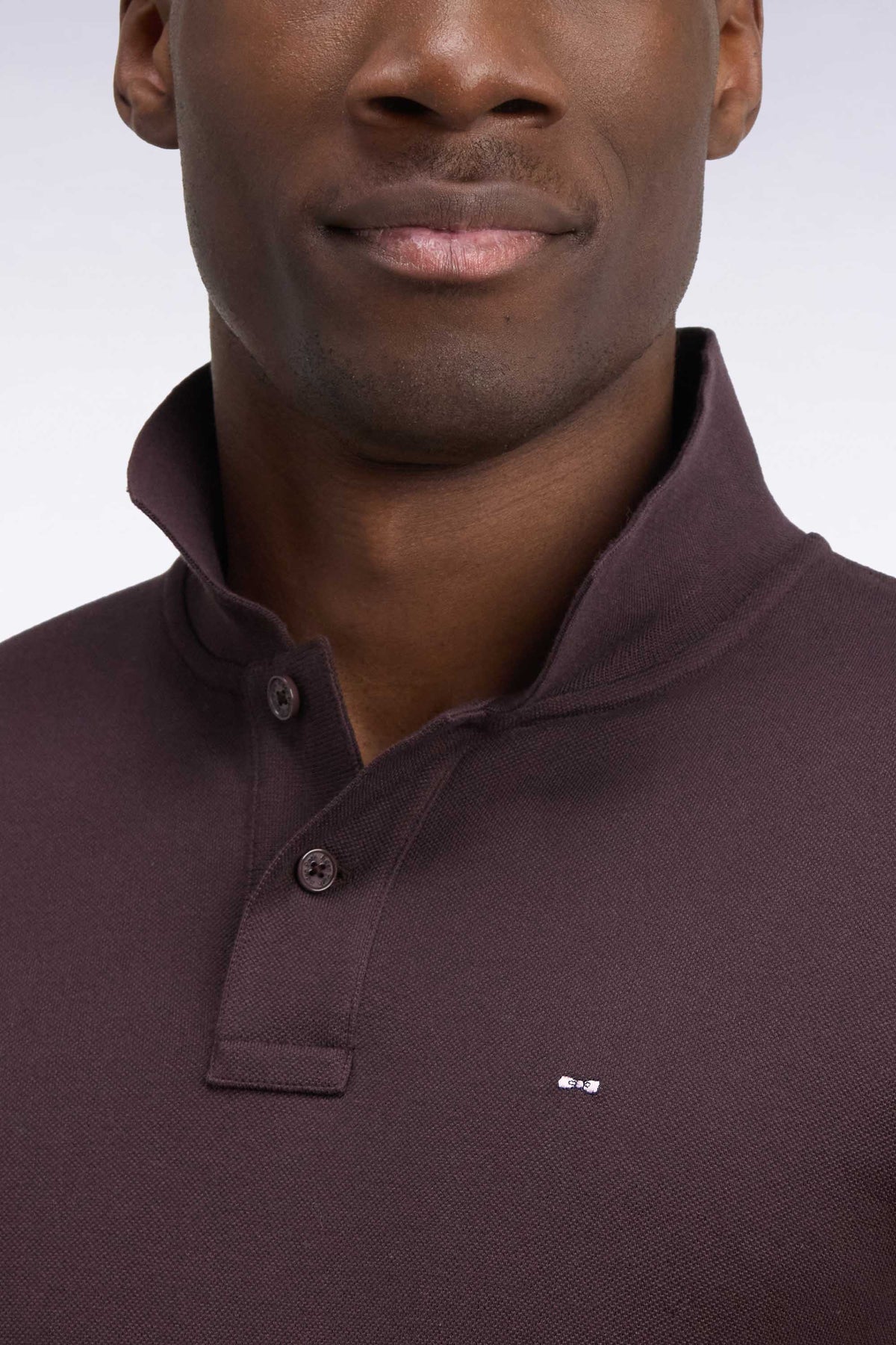 Polo manches longues en coton Pima marron coupe droite