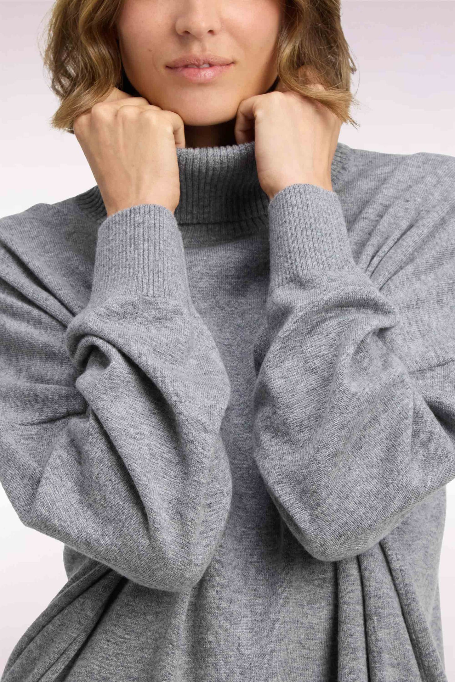Pull col roulé en laine vierge et cachemire gris