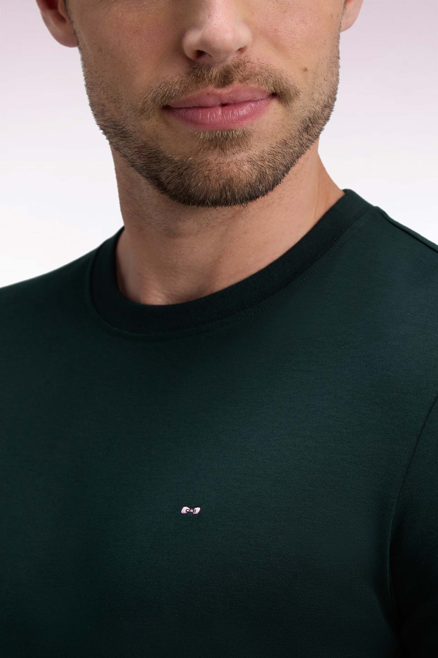 T-shirt manches courtes en coton vert foncé coupe droite