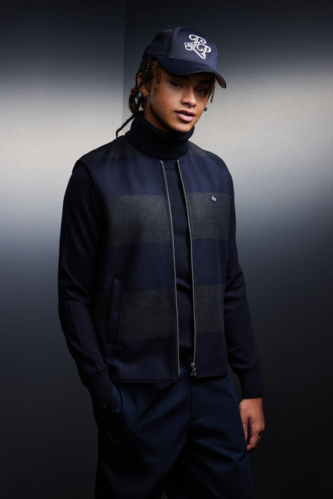 Gilet sans manches à rayures marine et grises upcyclé Pap'Atelier - Image 1