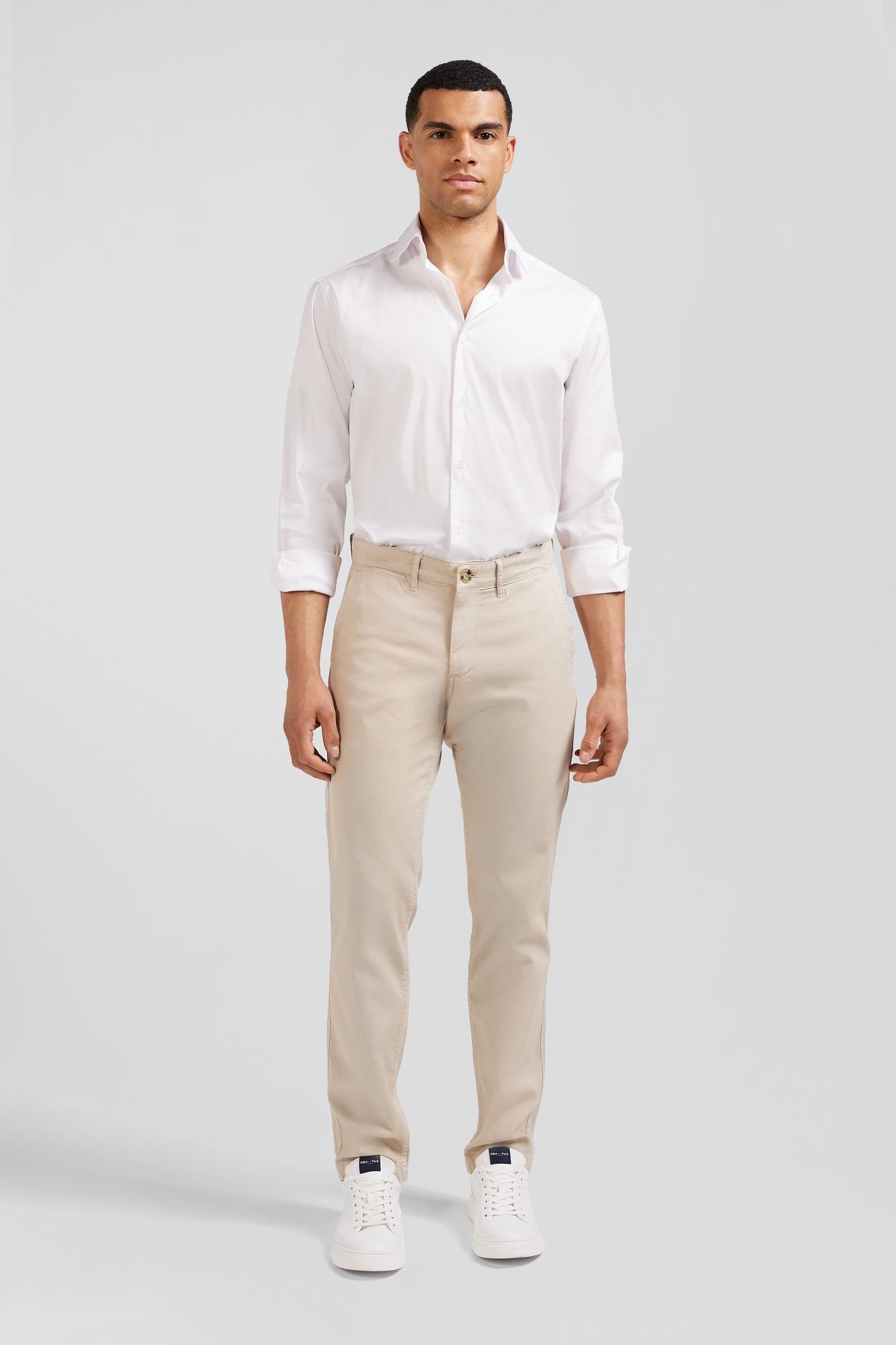 Pantalon chino sans plis beige - Image 1