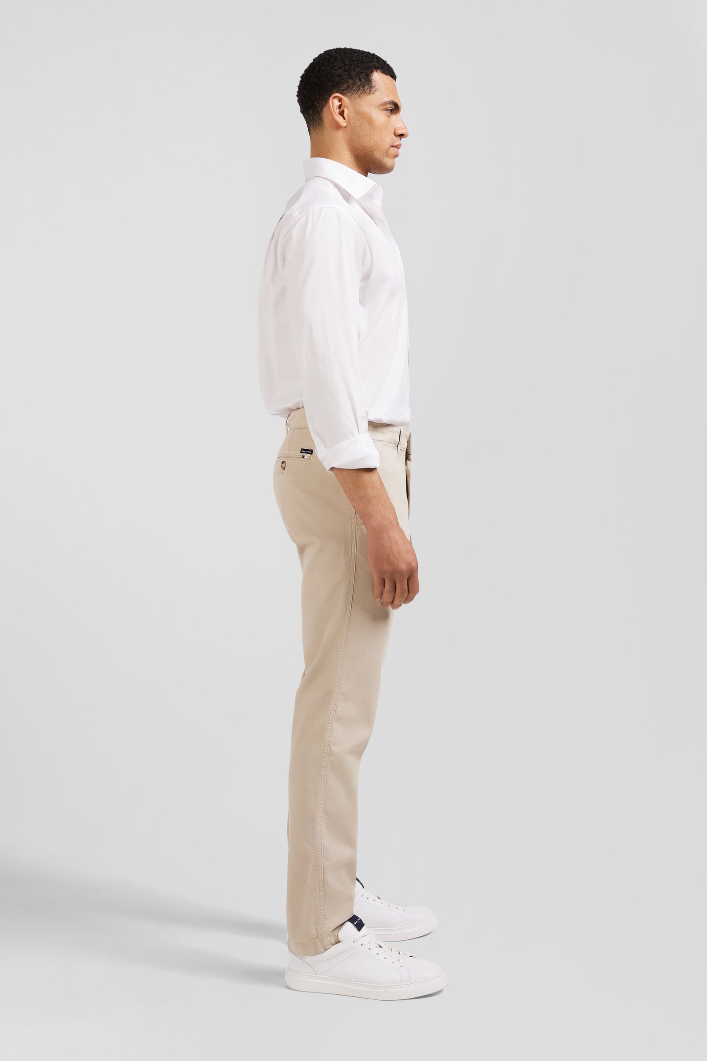 Pantalon chino sans plis beige - Image 4
