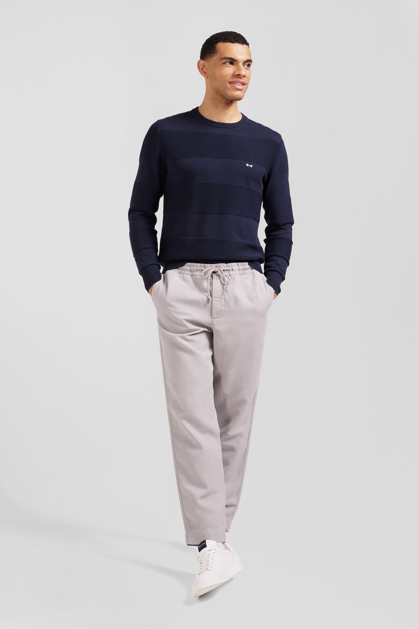 Pantalon à taille élastiquée en lyocell mélangé gris - Image 3