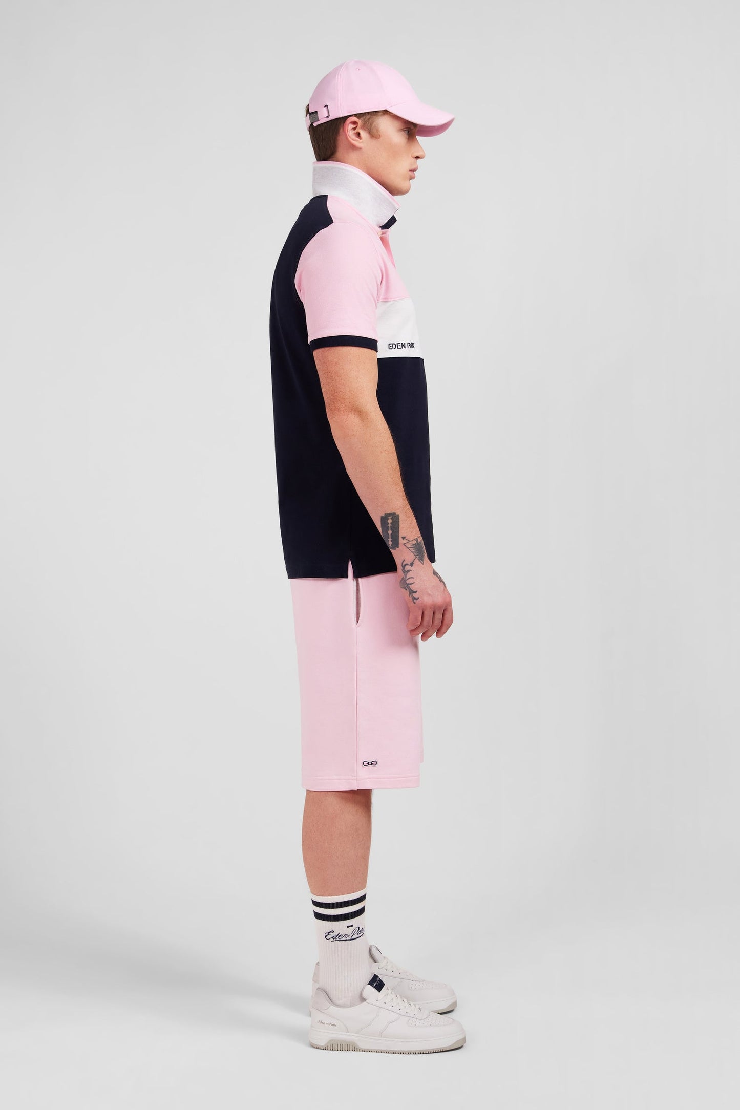 Pink short-sleeved colour-block polo shirt - Image 4
