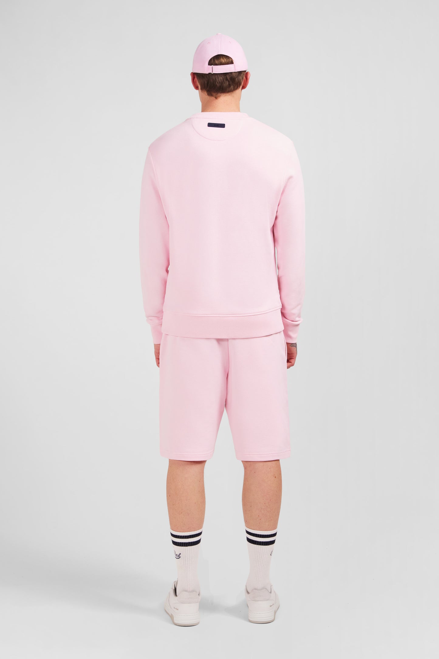 Pink round-neck sweatshirt
