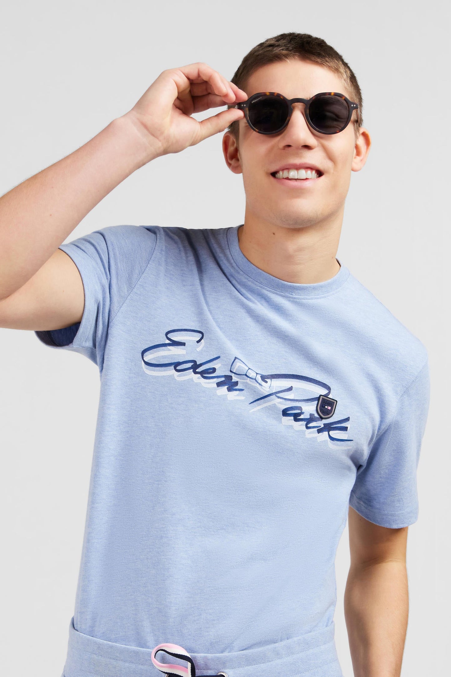 T-shirt bleu clair à double inscription Eden Park - Image 3