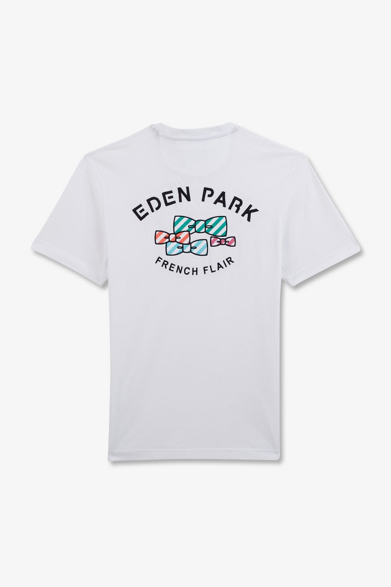 White short-sleeved T-shirt