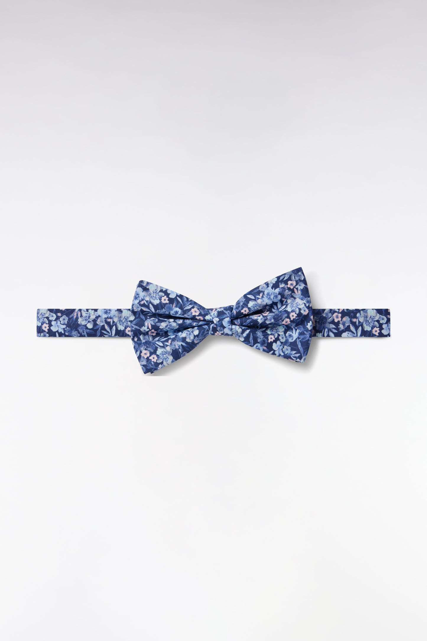 Blue flower print cotton bow tie