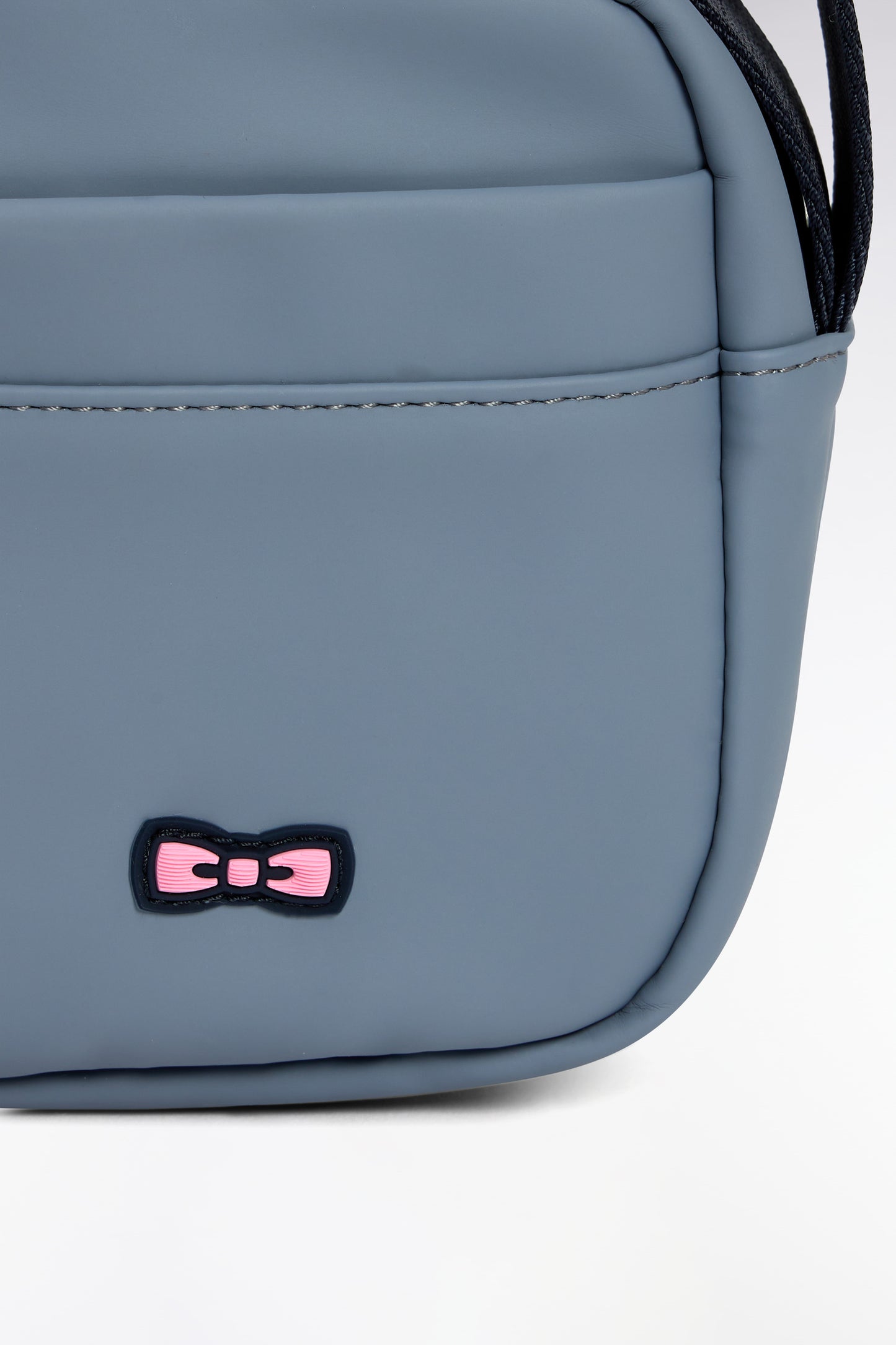 Camera bag in plain grey rubber